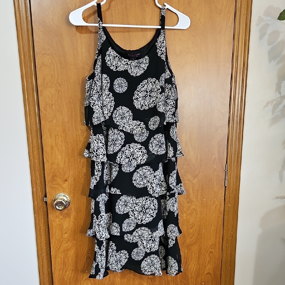 Robbie Bee Black and White Ruffled Tiered Mini Dress